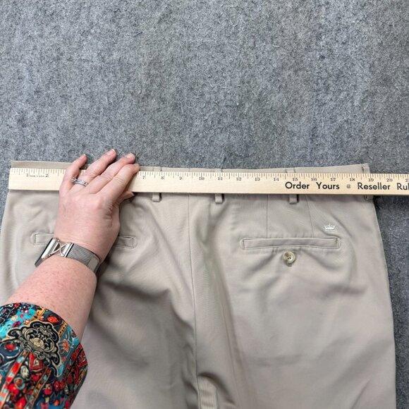 Peter Millar Salem Performance Golf Shorts Men 38 Beige Khaki 9" Classic Fit b97 - Picture 11 of 16